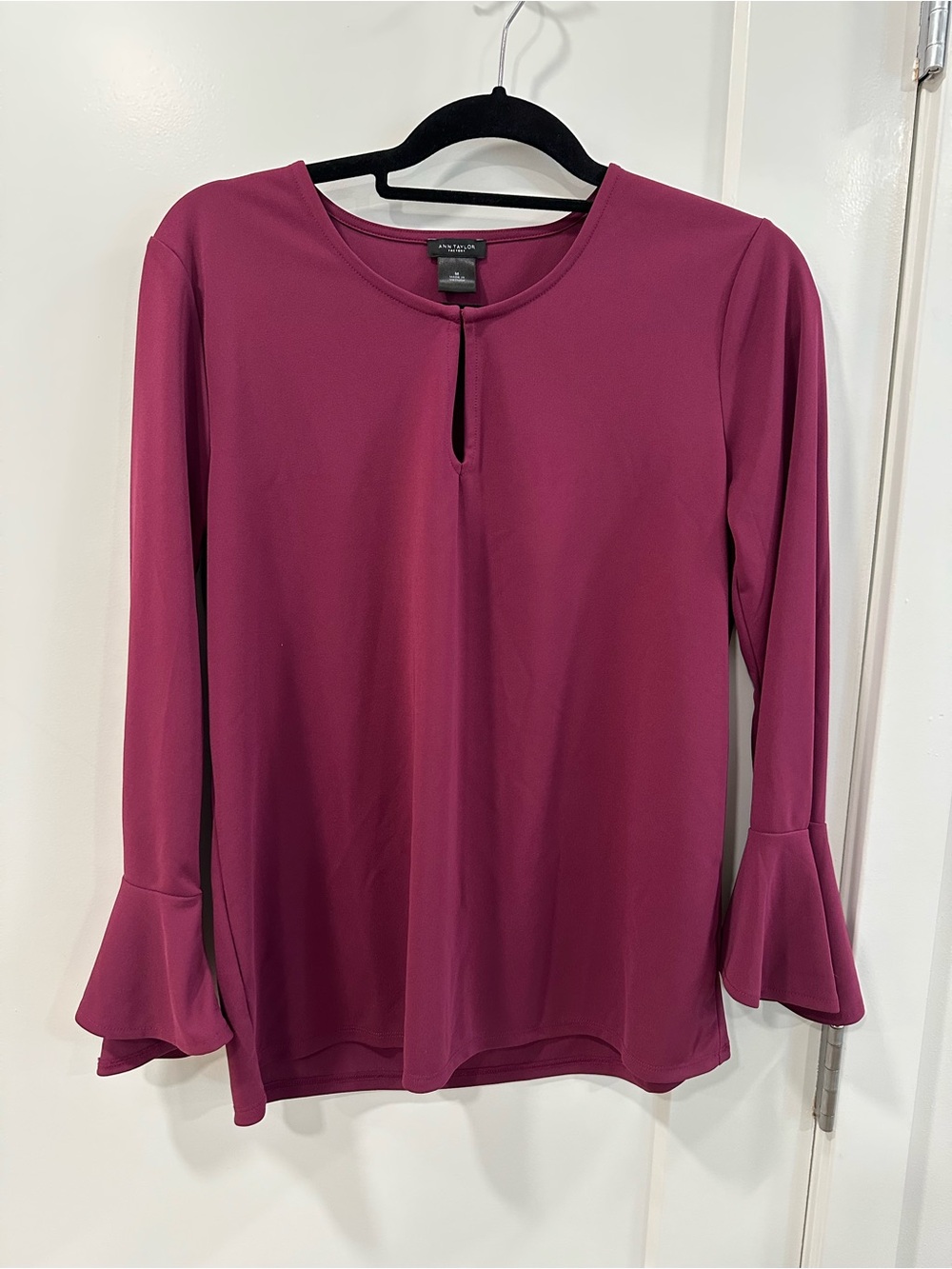Ann Taylor Factory Magenta Bell Sleeve Keyhole Blouse M